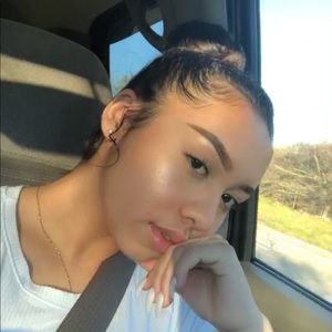 Meet your Posher, Yashira